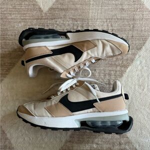 Nike Beige & Black Running Sneakers with Visible Air Unit